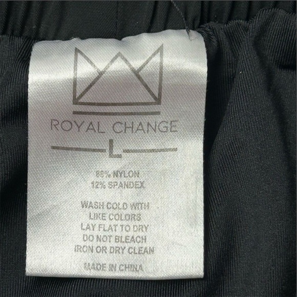 Royal Change Women's Black Athletic Shorts Size Large Activewear - Picture 6 of 7